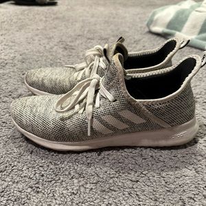 Adidas Cloud foam Sneakers